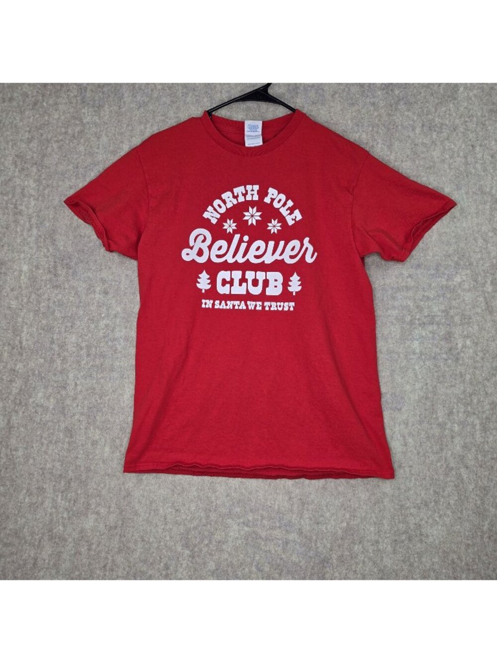 Delta Apparel Mens Graphic T-Shirt Red Size M Cotton Crew Neck Short Sleeve